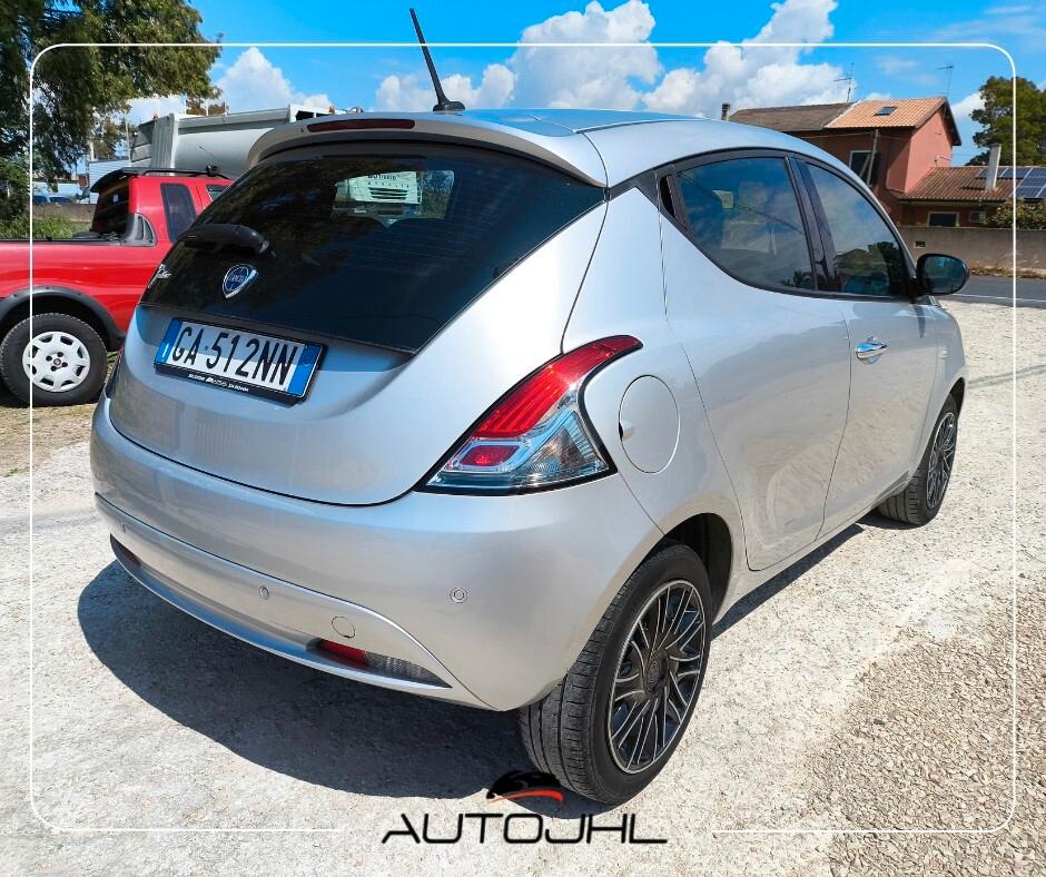 Lancia Ypsilon 1.2 69 CV 5 porte S&S Gold