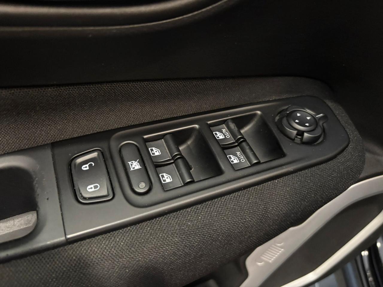 Jeep Renegade 1.6 Mjt DDCT 120 CV Longitude