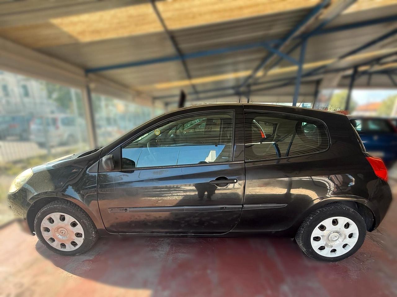 Renault Clio 1.4 16V 3 porte Dynamique