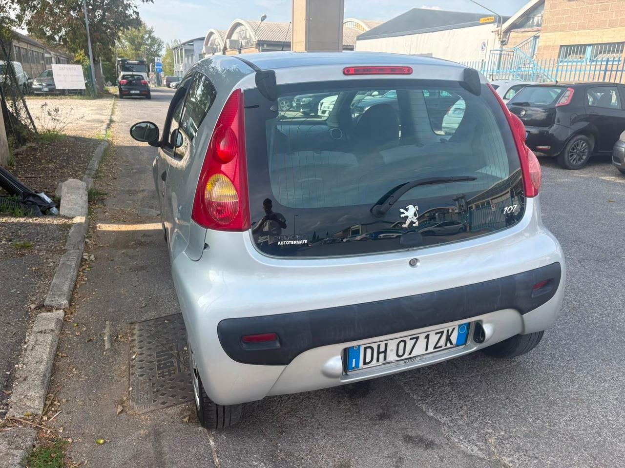 Peugeot 107 1.0 68CV 3p. Desir