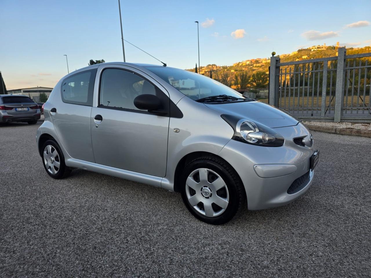 Toyota Aygo 1.0 12V VVT-i 5 porte Sol