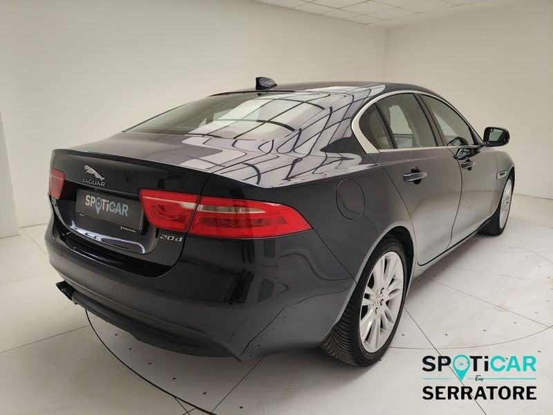 Jaguar XE 2.0d Launch edition 180cv auto