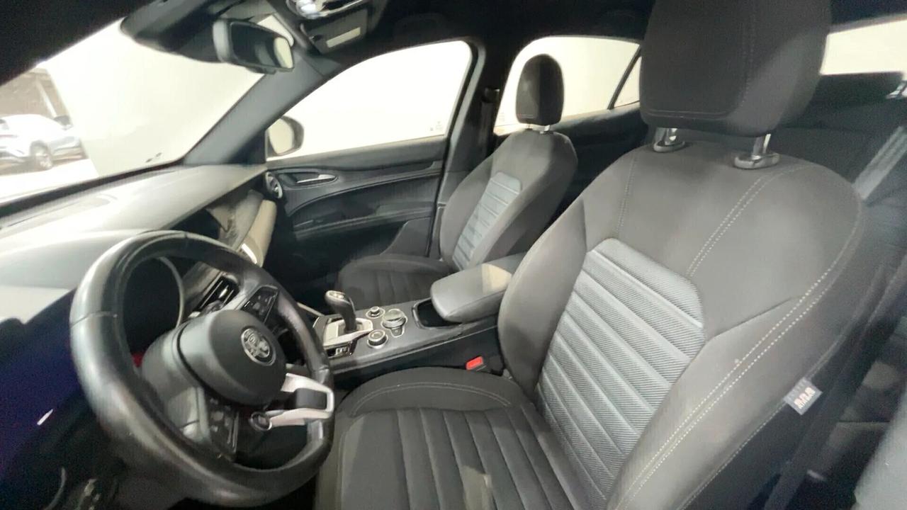 Alfa Romeo Stelvio 2.2 Turbodiesel 210 CV AT8 Q4 Super SU ORDINAZIONE