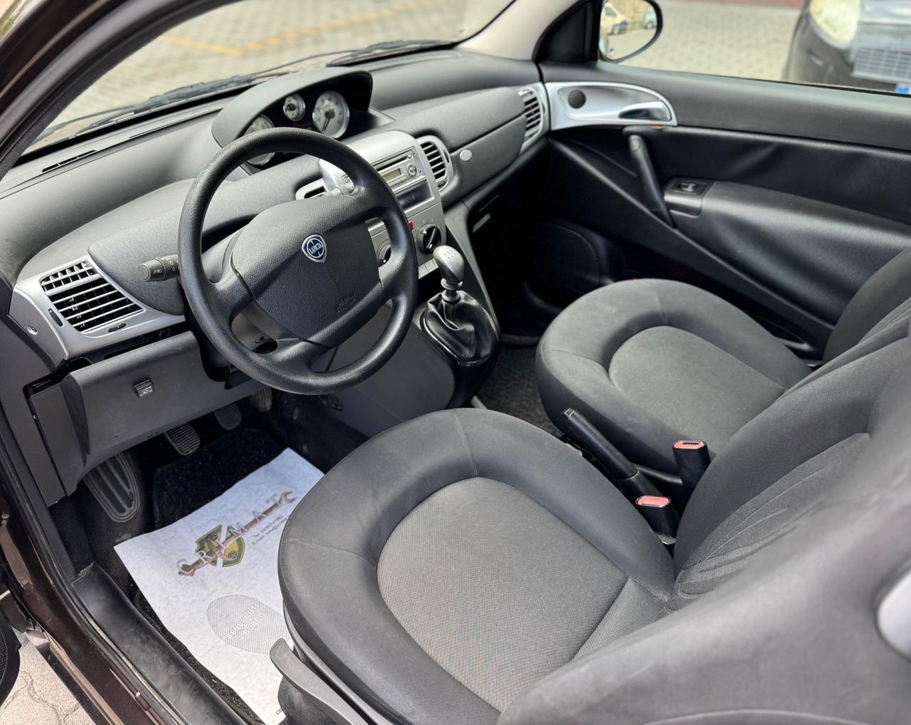 Lancia Ypsilon 1.2 69 CV 5 porte GPL Ecochic Platinum