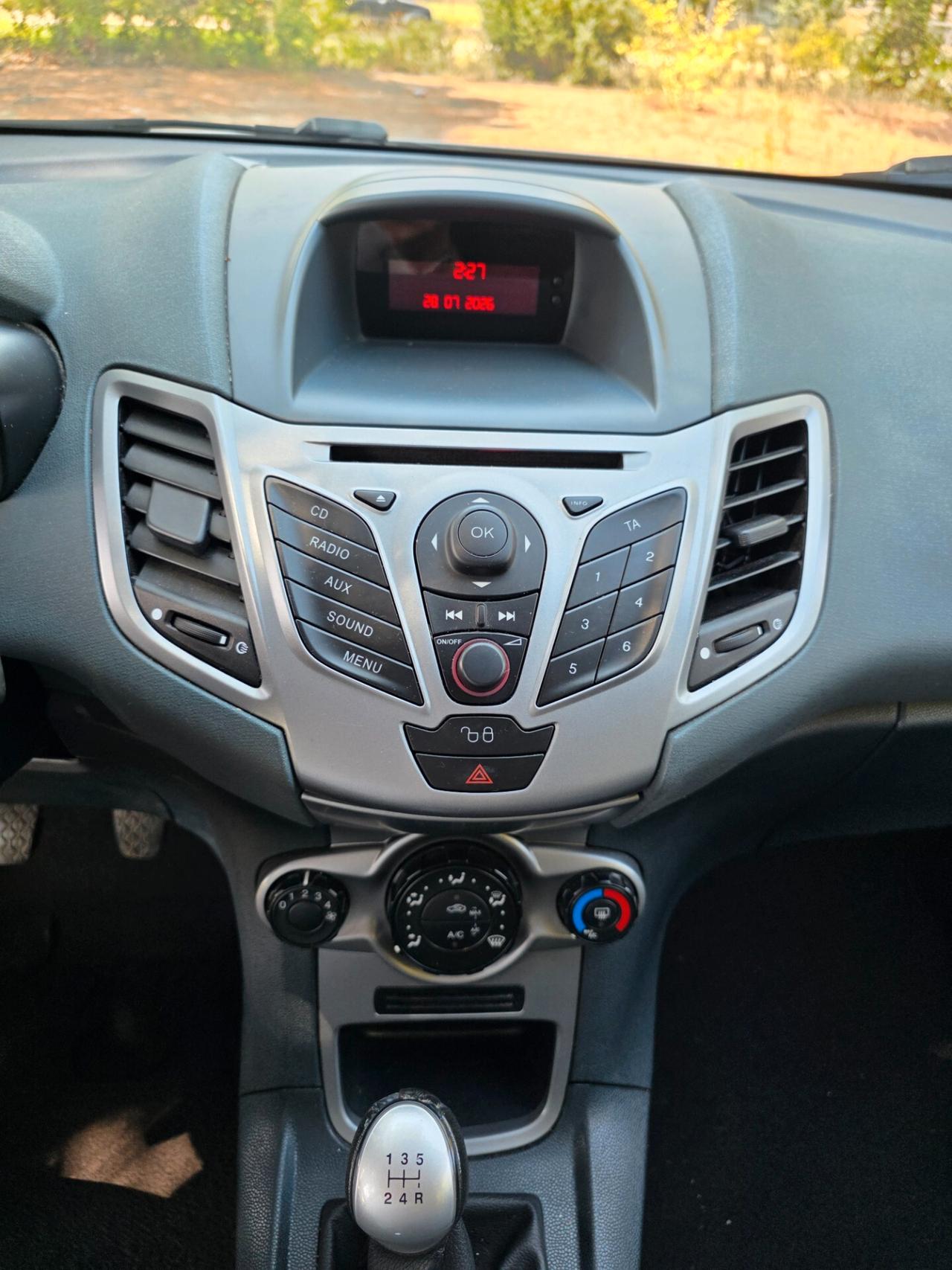 Ford Fiesta 1.4 5 porte Bz.- GPL Titanium
