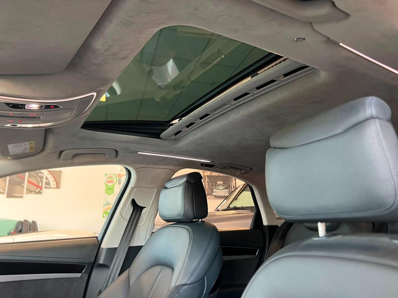 Audi A8 S8 4.0 TFSI quattro tiptronic plus