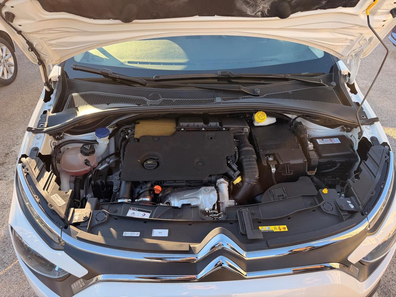 Citroen C3 1.5 BlueHDi 100cv Shine Pack CAR PLAY