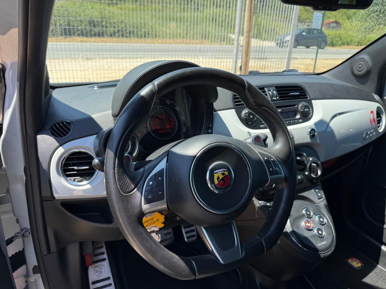 Abarth 500 1.4 Turbo T-Jet 2014 8.999€ PERMUTE