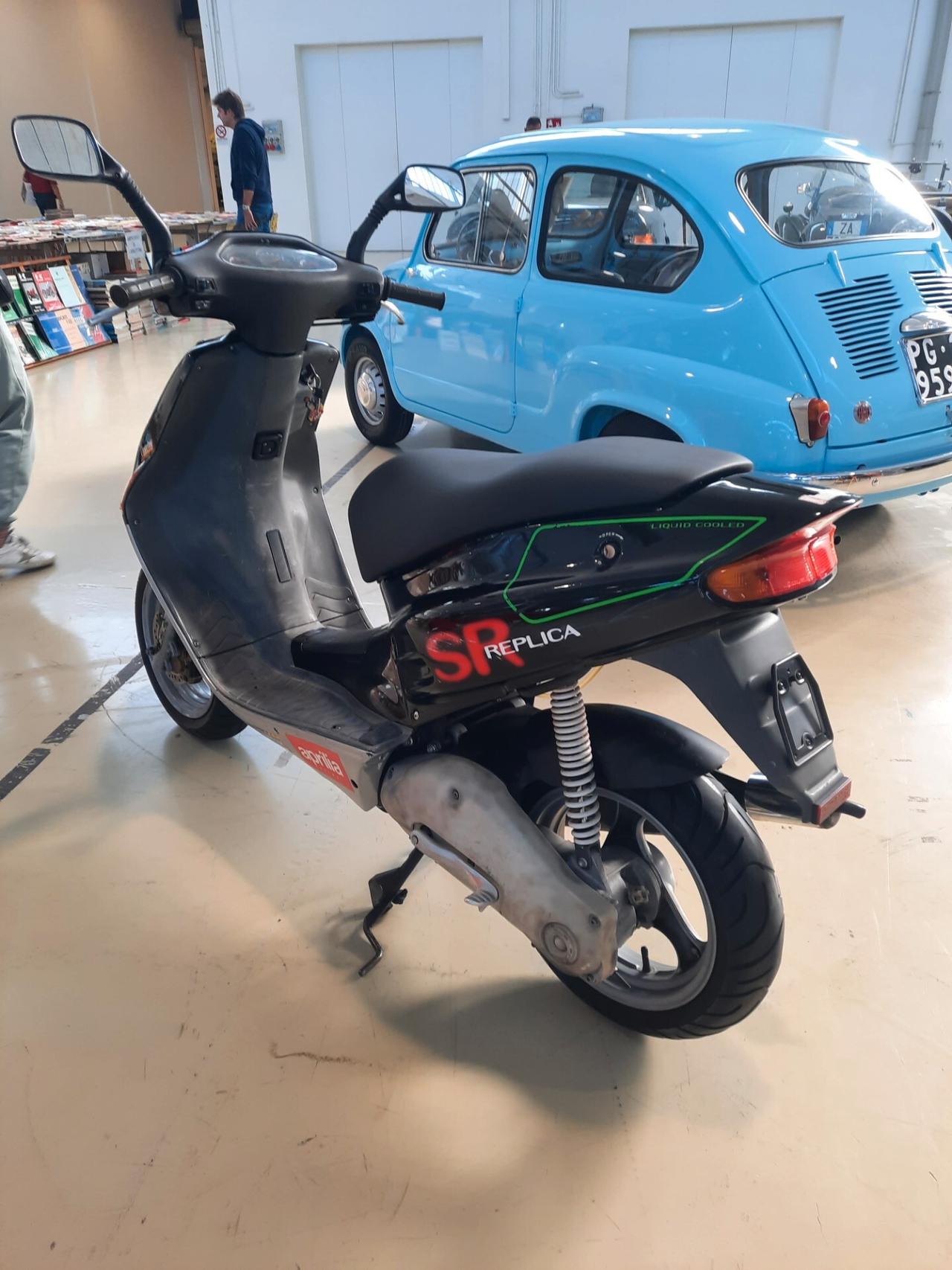 Aprilia SR 50 Max Biaggi