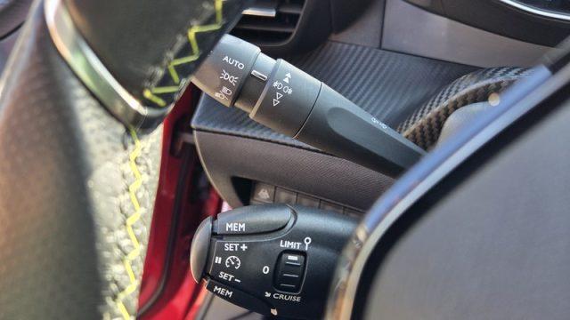 PEUGEOT 2008 BlueHDi 110 S&S GT PERMUTE OK NEOPATENTATI