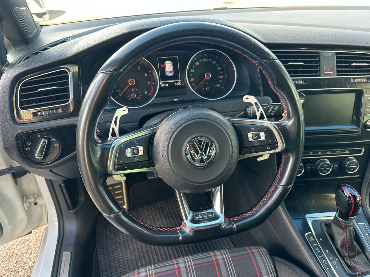 Volkswagen Golf GTI Performance 2.0 TSI DSG 5p 2015