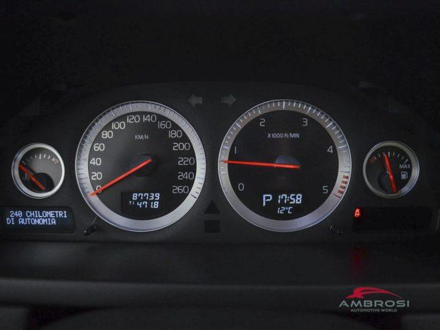 VOLVO XC90 D5 AWD Geartronic Momentum