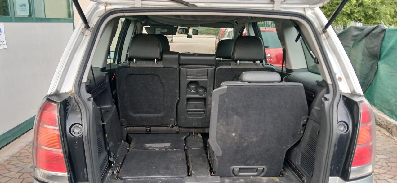 Opel Zafira 1.6 metano 7 posti neopatentati