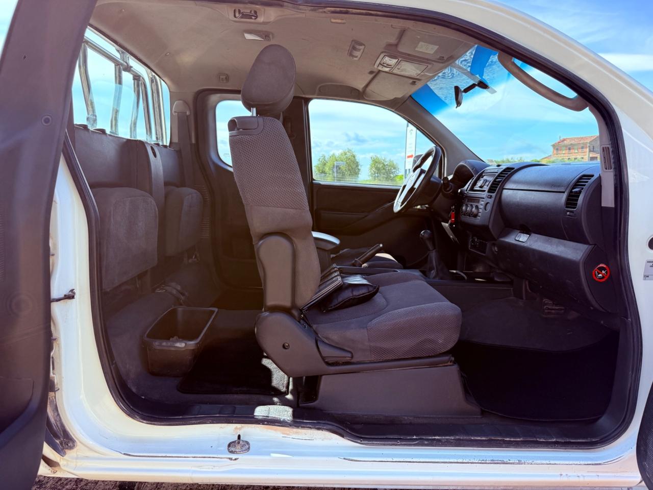 Nissan Navara 2.5 dCi 190CV 2 porte King Cab Sport