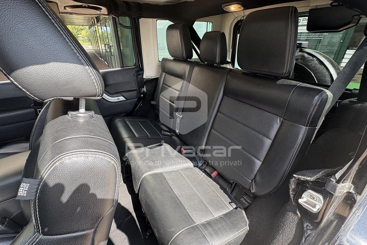 JEEP Wrangler Unlimited 2.8 CRD DPF Sahara Auto