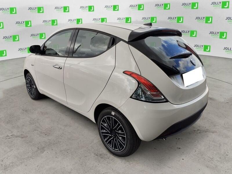 Lancia Ypsilon 1.0 FireFly 5 porte S&S Hybrid Oro