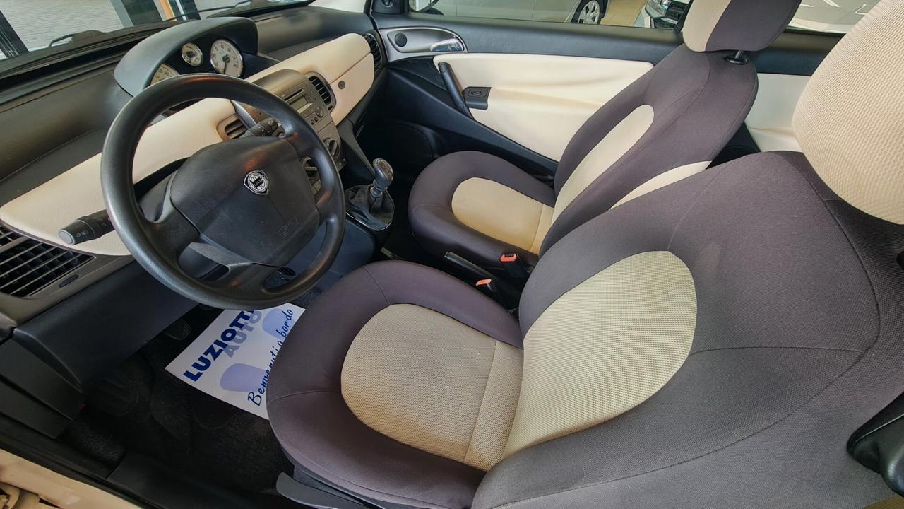 Lancia Ypsilon 1.2 Oro