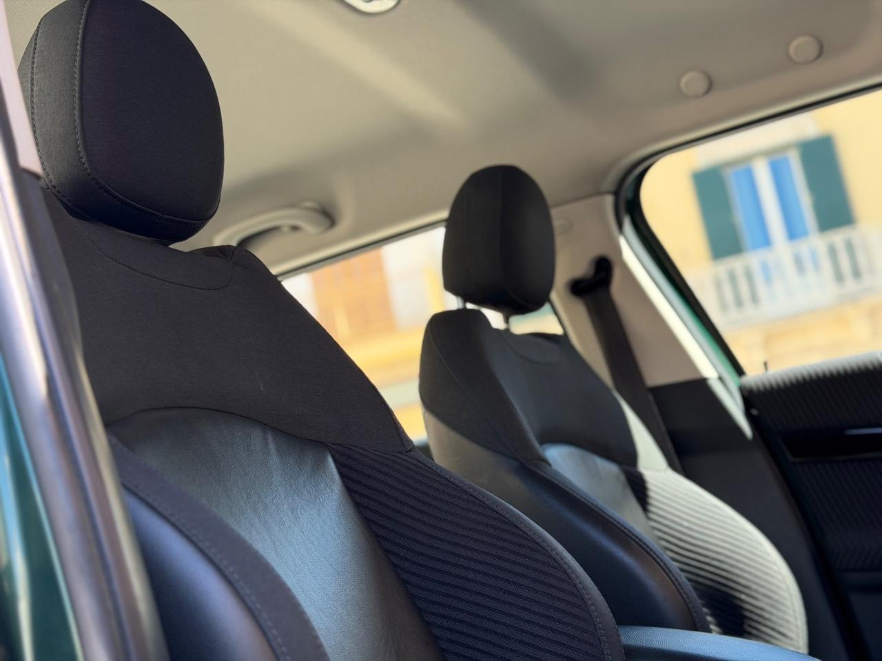 Mini Cooper D Countryman 2.0 Hype LED CARPLAY