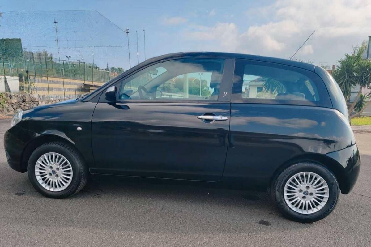 Lancia Ypsilon 1.2 Argento