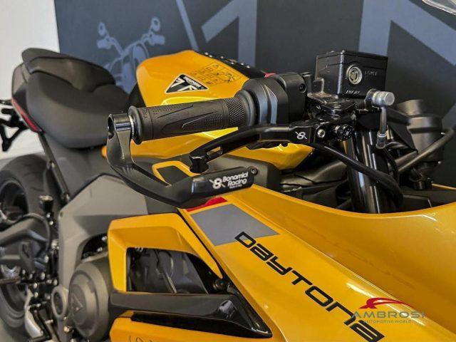 TRIUMPH Daytona 660