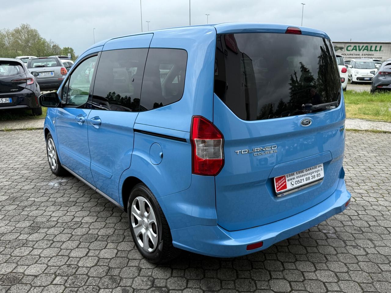 Ford Tourneo Courier 1.0 b.|NEOPATENTATI