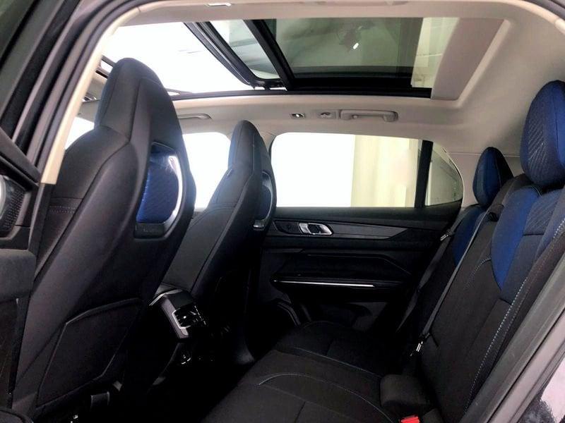 Lynk & Co 01 PHEV