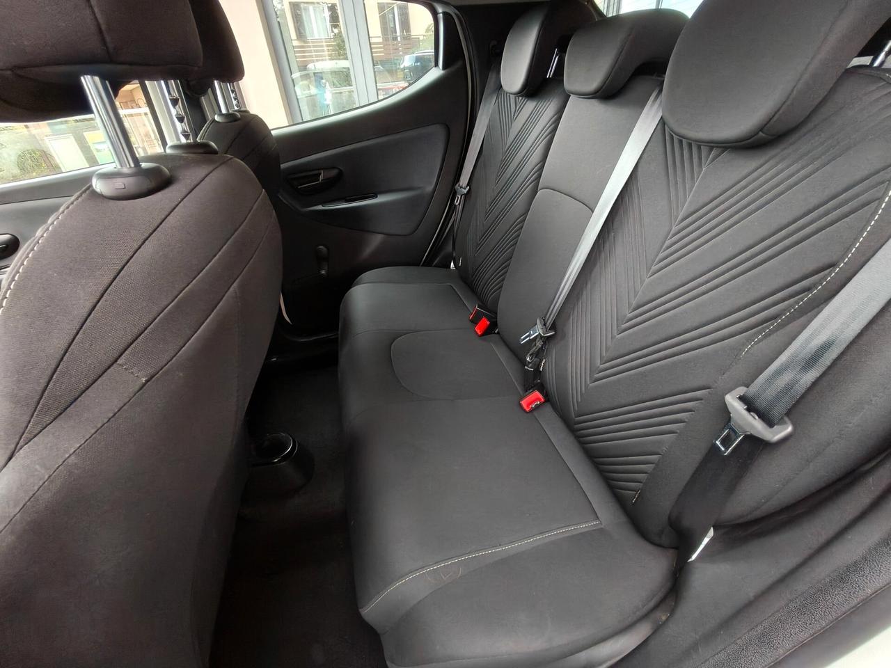 Lancia Ypsilon 1.0 FireFly 5 porte S&S Hybrid Ecochic Gold