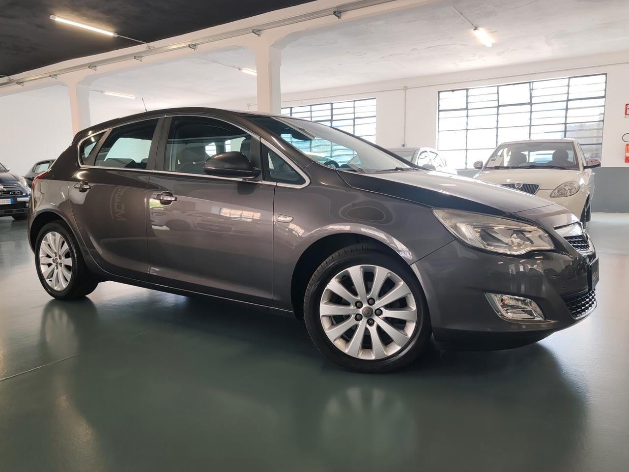 Opel Astra 1.4 Turbo 140CV 5 porte Cosmo