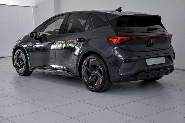 CUPRA Born 204 CV (150 kw) RWD