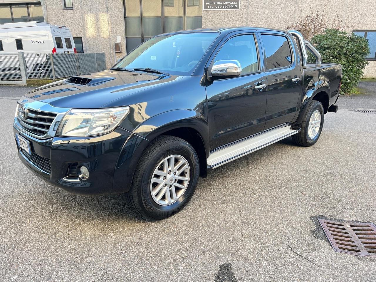 Toyota Hilux Autocarro 5Posti