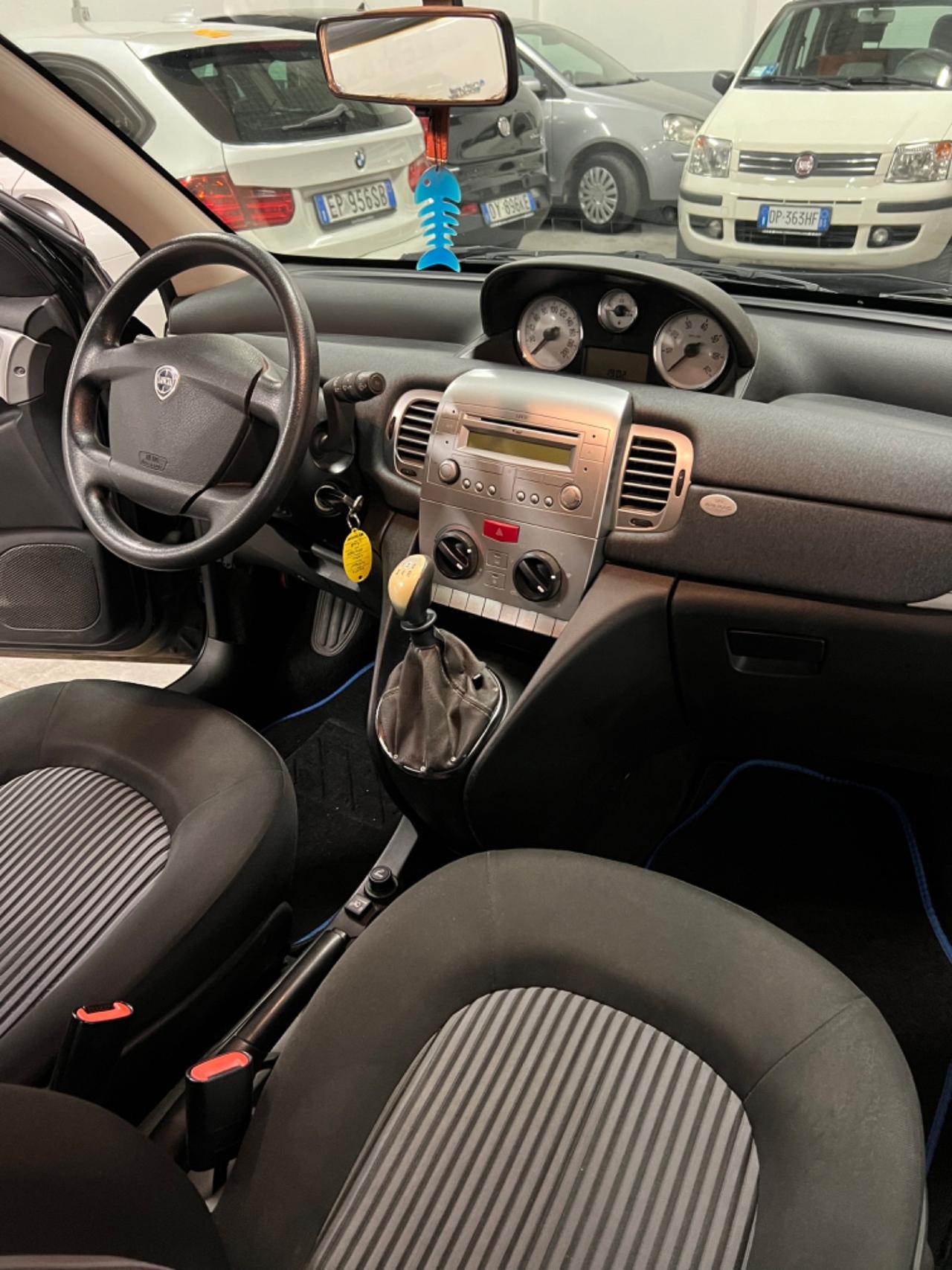 Lancia Ypsilon 1.2 Argento