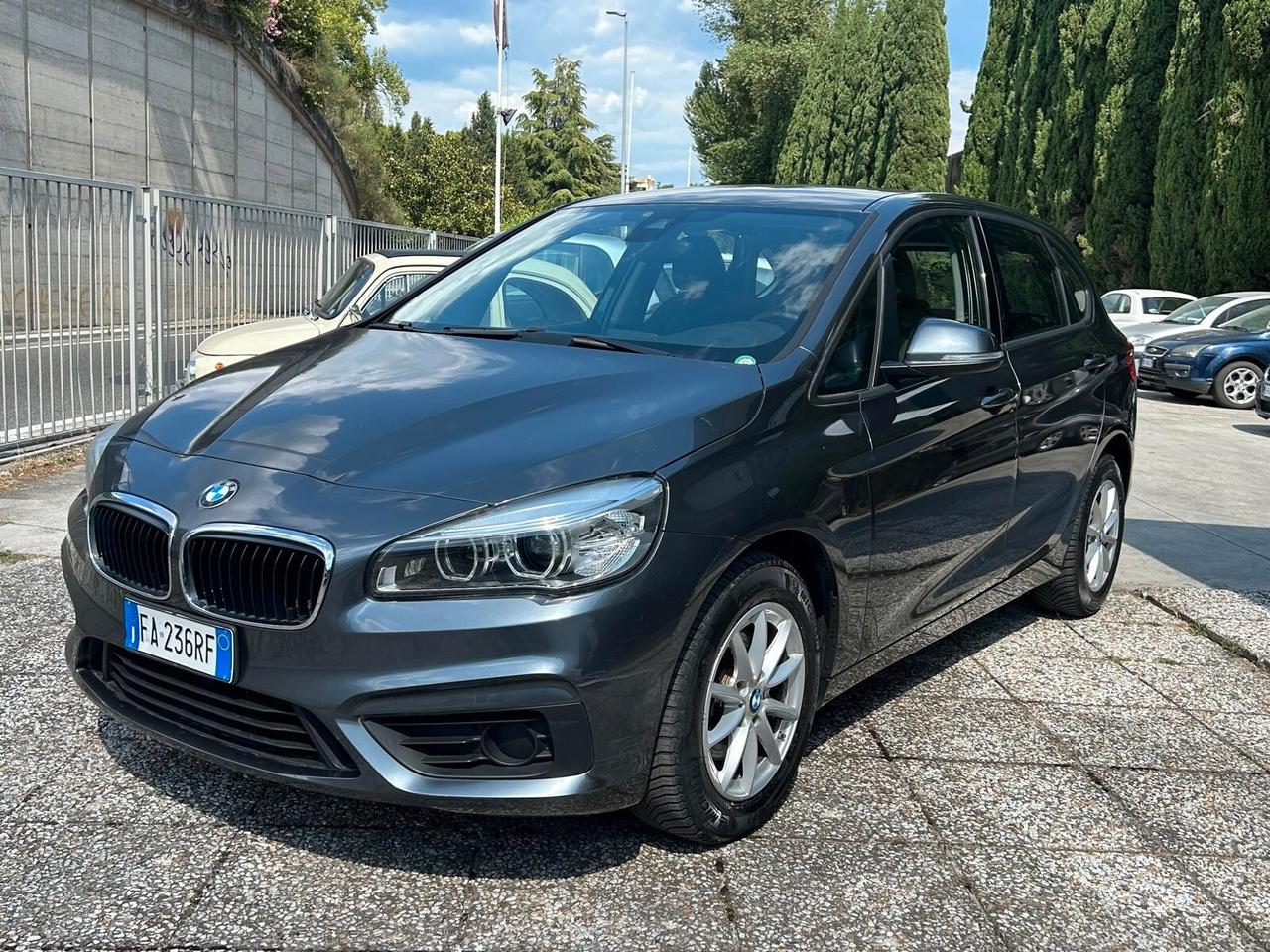Bmw 2er Active Tourer 218d Advantage