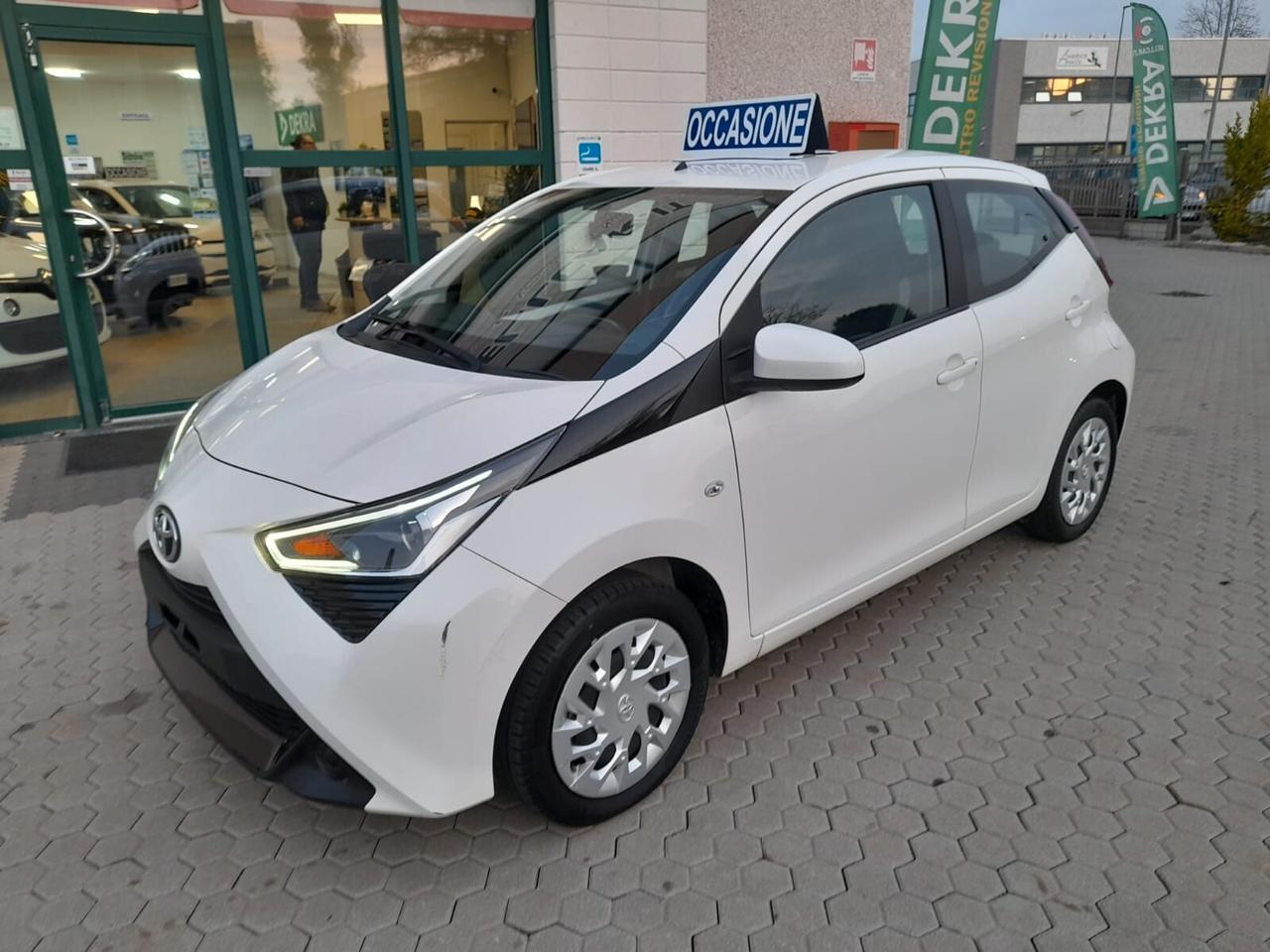 Toyota Aygo 1.0 VVT-i 72 CV 5 porte x-play