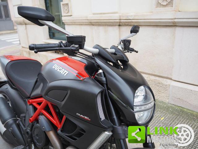 DUCATI Diavel Red Carbon