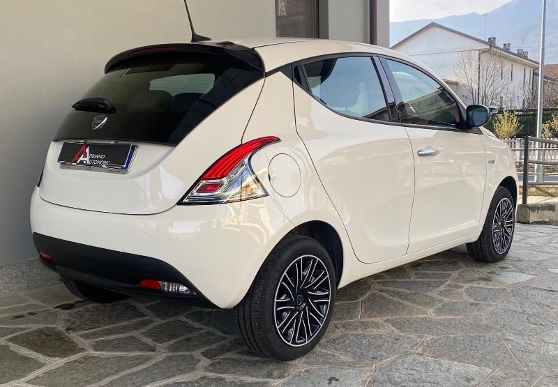 Lancia Ypsilon 1.0 firefly hybrid Gold s&s 70cv 5p.ti
