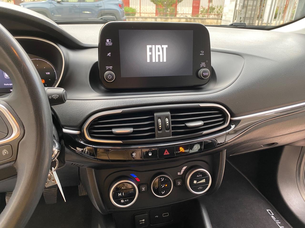 Fiat Tipo 1.6 Mjt S&S 4 porte Life