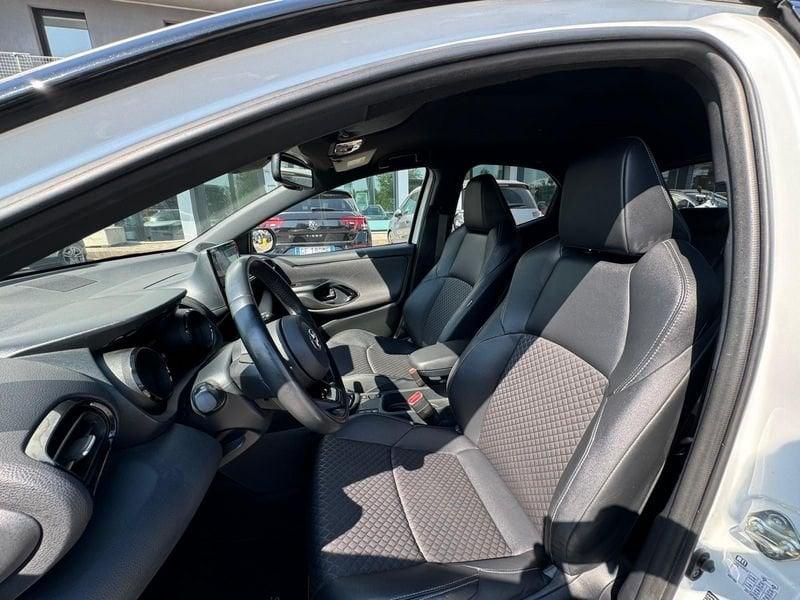 Toyota Yaris Hybrid Style MY22