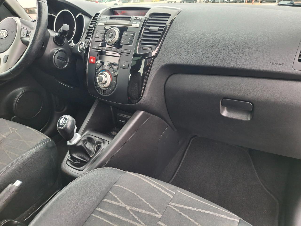 Kia Venga 1.6 CRDi-TETTO PANORAMICO APRIBILE-