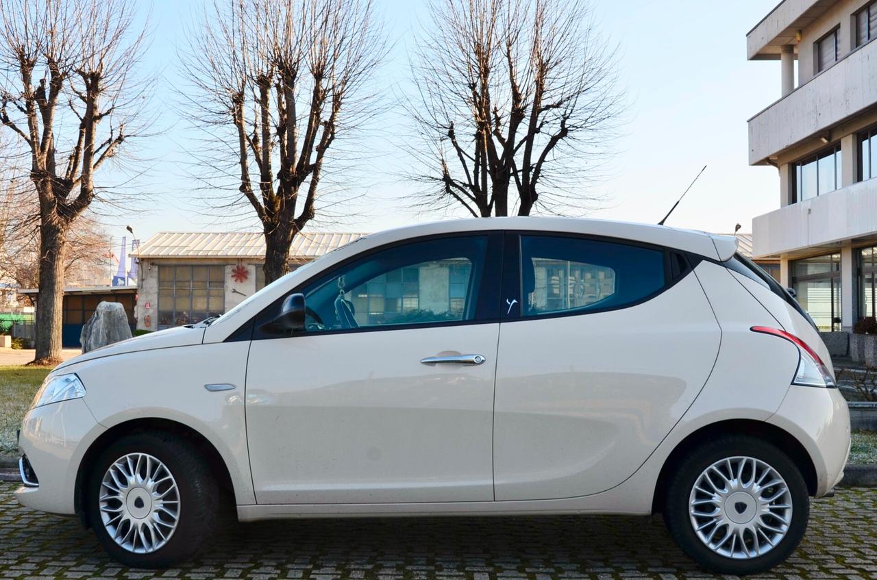 LANCIA YPSILON 1.2 SILVER 69cv , OK NEOPATENTATI, SERVICE UFF TOYOTA, UFF ITALIANA, EURO 6B, BLUETOOTH, A/C, PERMUTE