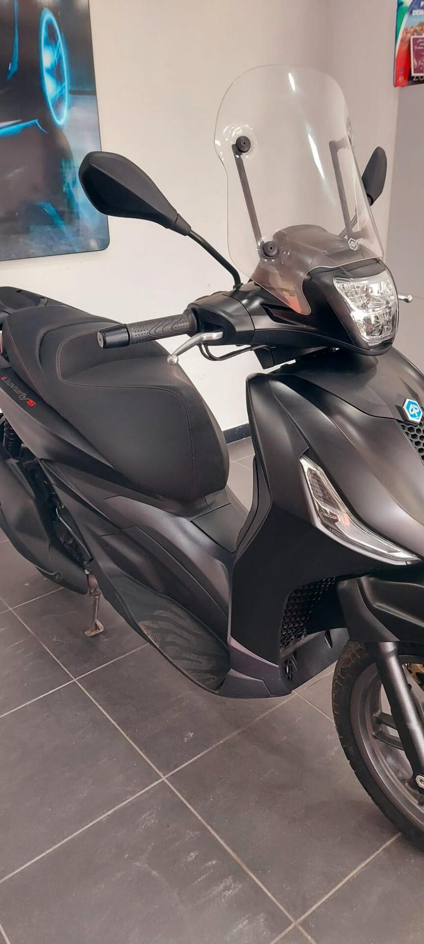 Piaggio Beverly 400 sport