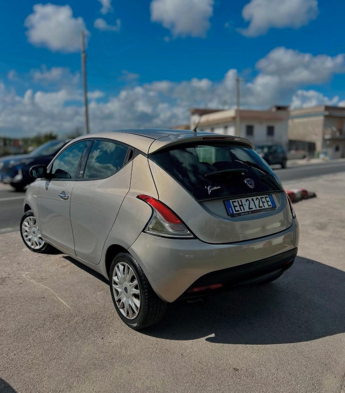 Lancia Ypsilon 1.2 69 CV Diva DEL NORD