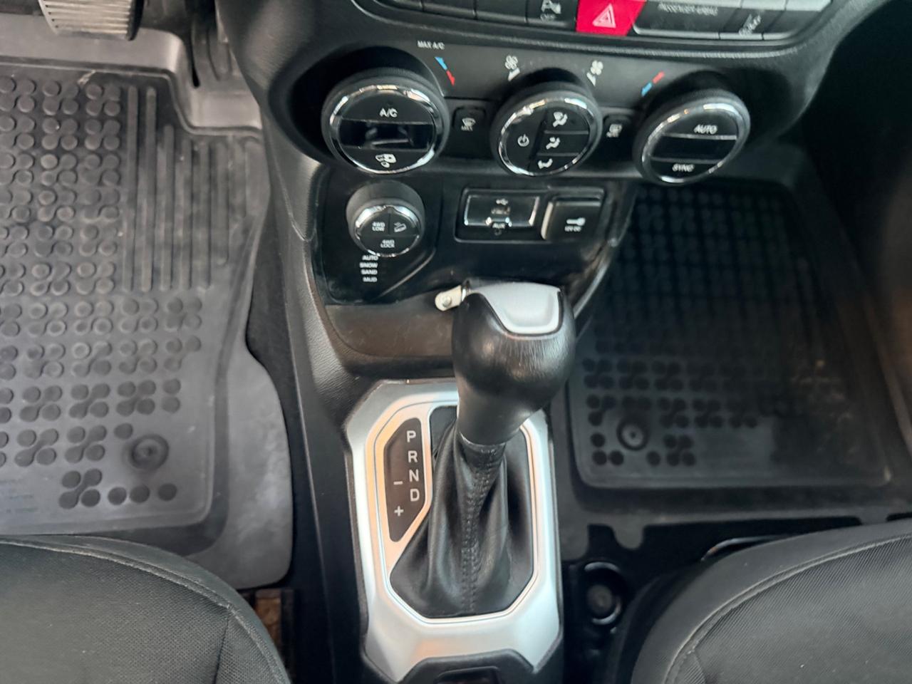 Jeep Renegade 2.0 Mjt 140CV 4x4 Limited GANCIO TRAINO