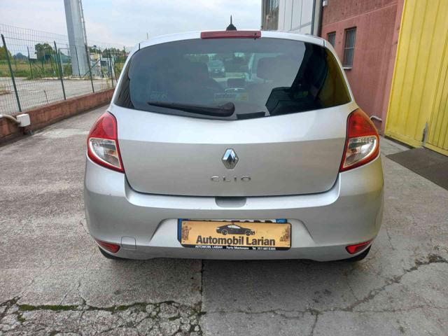 RENAULT Clio 1.2 16V 5 porte Luxe neopatentati