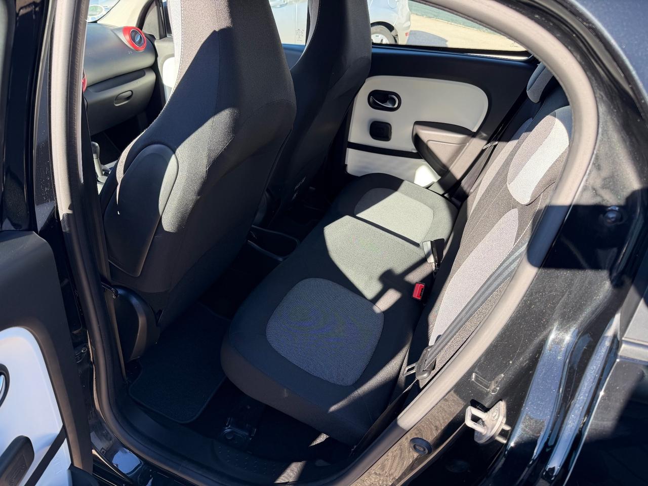 Renault Twingo TCe 90 CV EDC Intens
