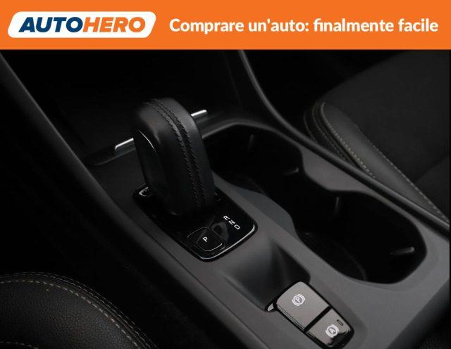 VOLVO XC40 T5 Twin Engine Geartronic Business Plus