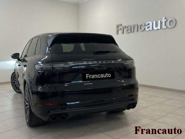 PORSCHE Cayenne 3.0 V6