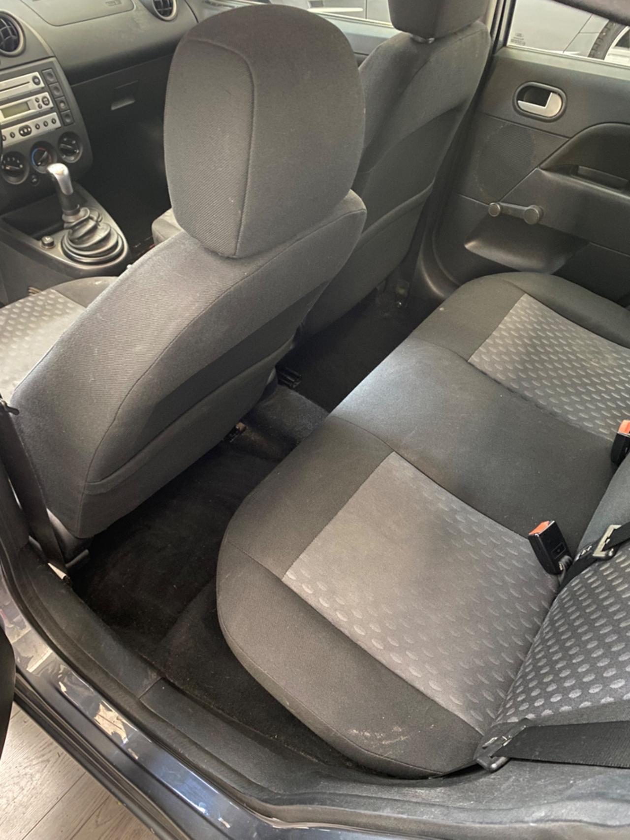 Ford Fiesta 1.2 16V 5p. Ghia