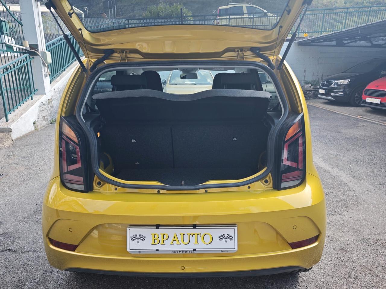 Volkswagen up! HIGH