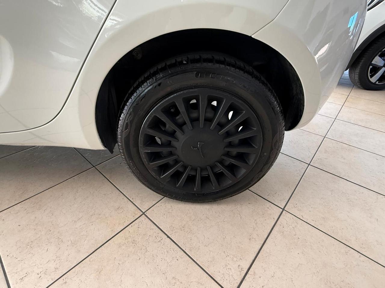 Lancia Ypsilon 1.0 FireFly 5 porte S&S Hybrid Alberta Ferretti