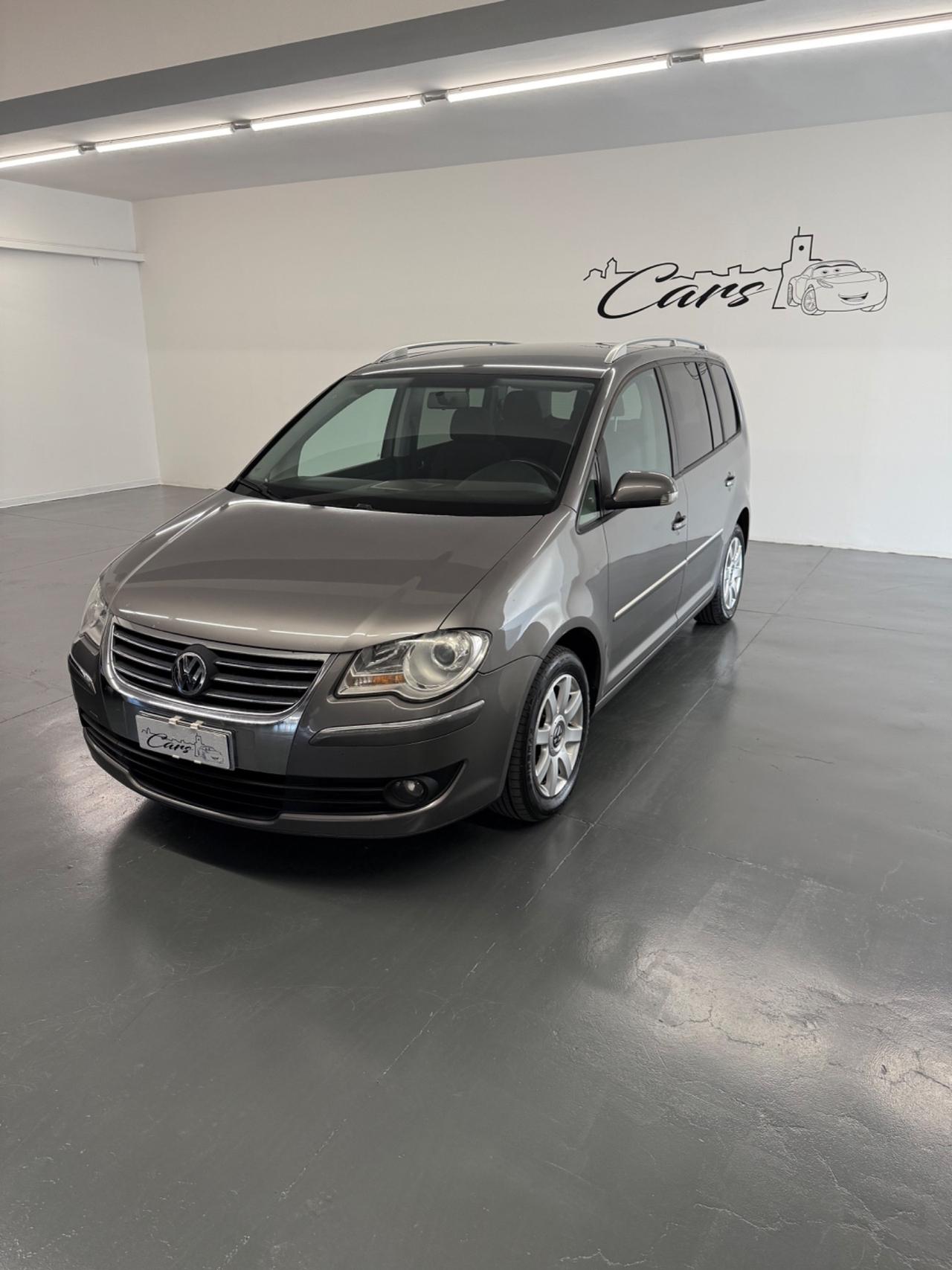 Volkswagen Touran 2.0 TDI DSG Highline Autocarro 5 posti